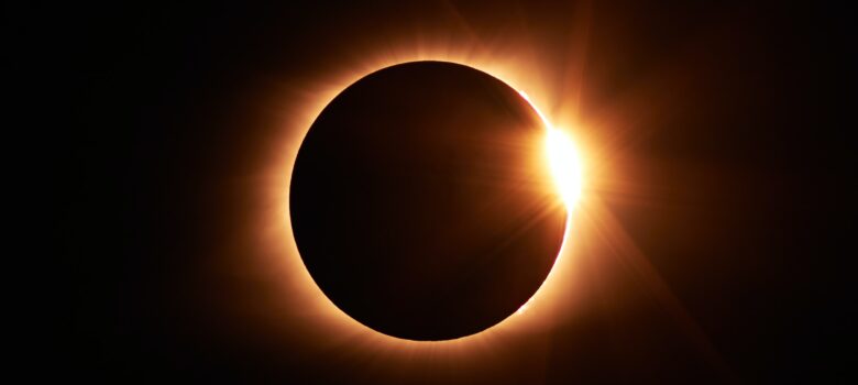 Solar eclipse: The last solar of the Year 2022 (Photo by Jongsun Lee on Unsplash)